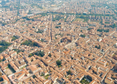 Veduta area di una città italiana 