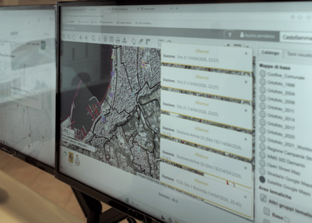 Una schermata della sala operativa con la mappatura della citttà