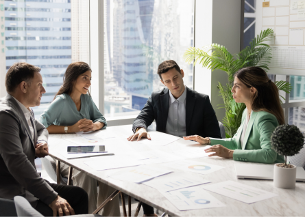 Gruppo di executive in riunione