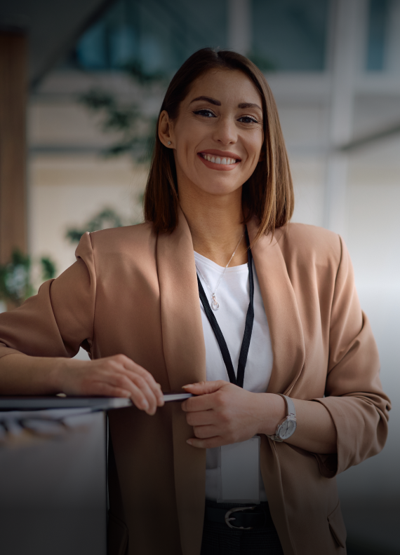 Donna felice che sorride